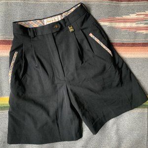 Vintage 100% Wool 1970s Short Burberrys of London